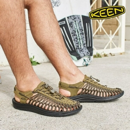 Overview second image: Uneek sneaker